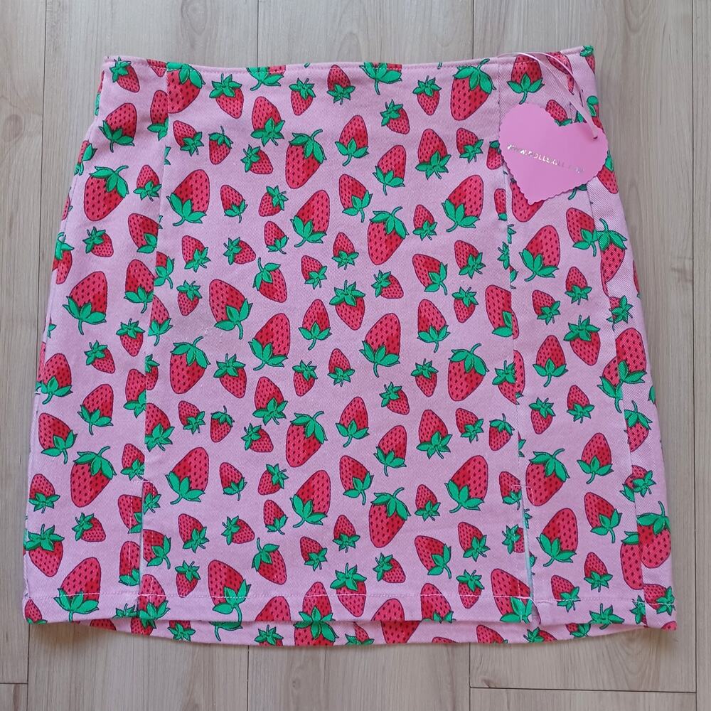 NWT Sugar Thrillz Dolls Kill Strawberry Fields Mini Skirt Pink Red S